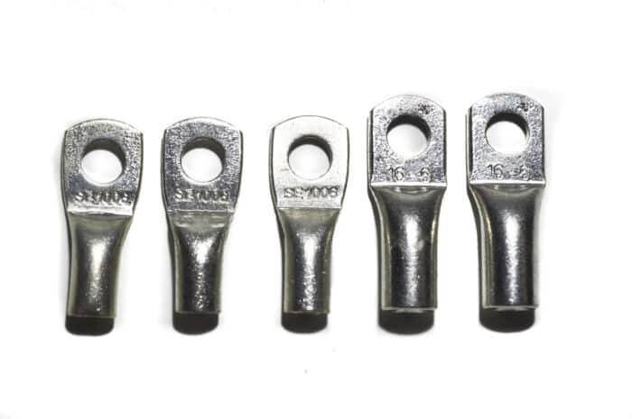 Cable lug set